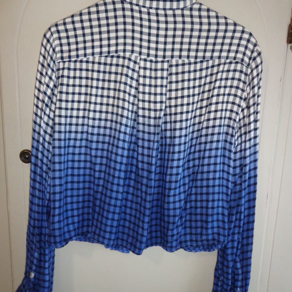 Free People Cropped Button Down Shirt M Checked Blues/White Long Sleeves Pocket - Picture 2 of 15